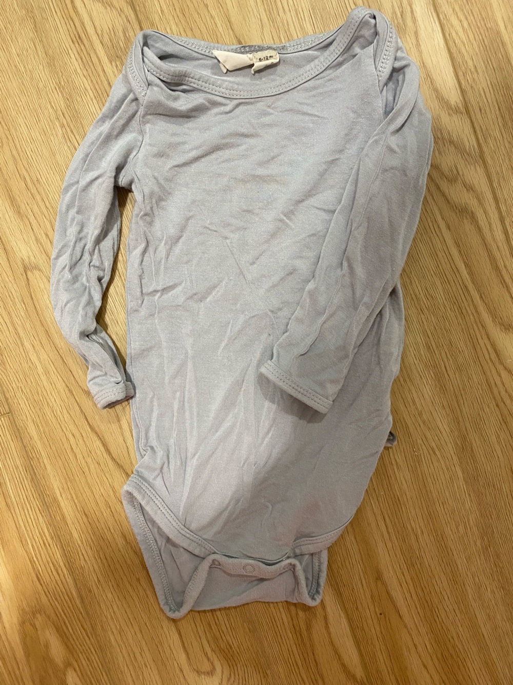 Kyte BABY Soft Light Gray Long Sleeve One-Piece Bodysuit